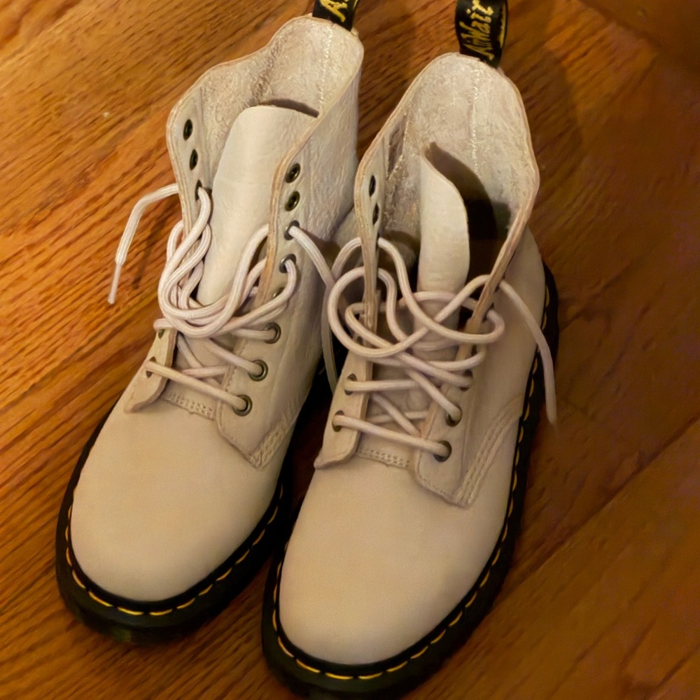 Dr Marten women’s Boots